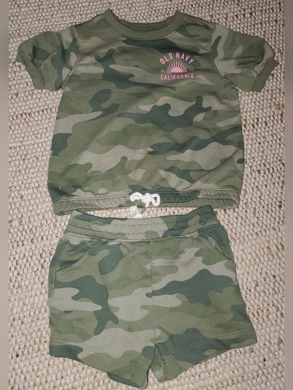 2T Old Navy Green Camo Two-Piece Short Set with Pink Logo